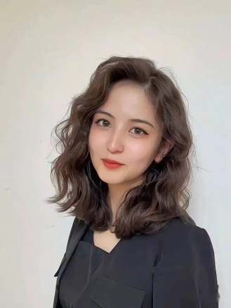 Kiểu tóc Xoăn lơi