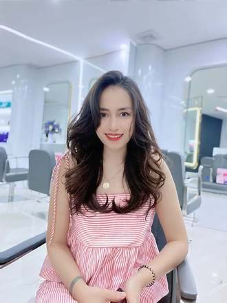 Kiểu tóc Xoăn bung