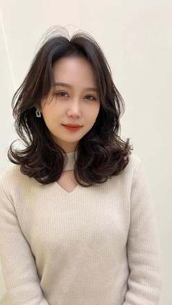 Kiểu tóc Xoăn C ngọn