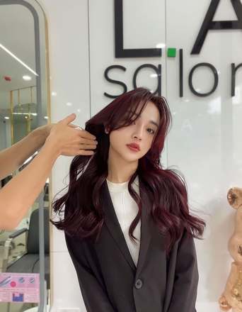 Kiểu tóc Xoăn C ngọn