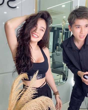 Kiểu tóc Uốn xoăn nhỏ